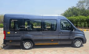 Arabian Tempo Traveller